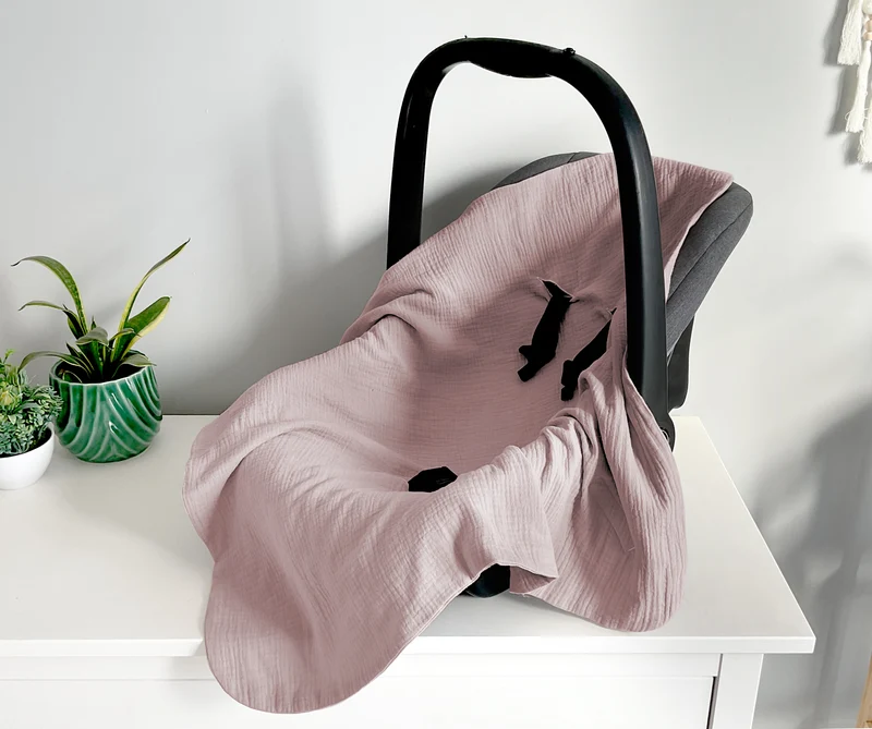 Muslin summer baby seat blanket | Dirty pink