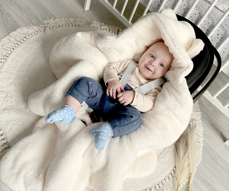 Winter blanket, swaddle for car seat carriers 3 and 5 point belt system | Ecru
