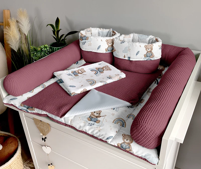 Changing mat | Dreams of sleepy bears and blueberry