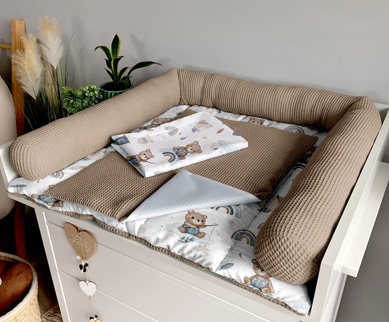 Changing mat | Dreams of sleepy bears and brown