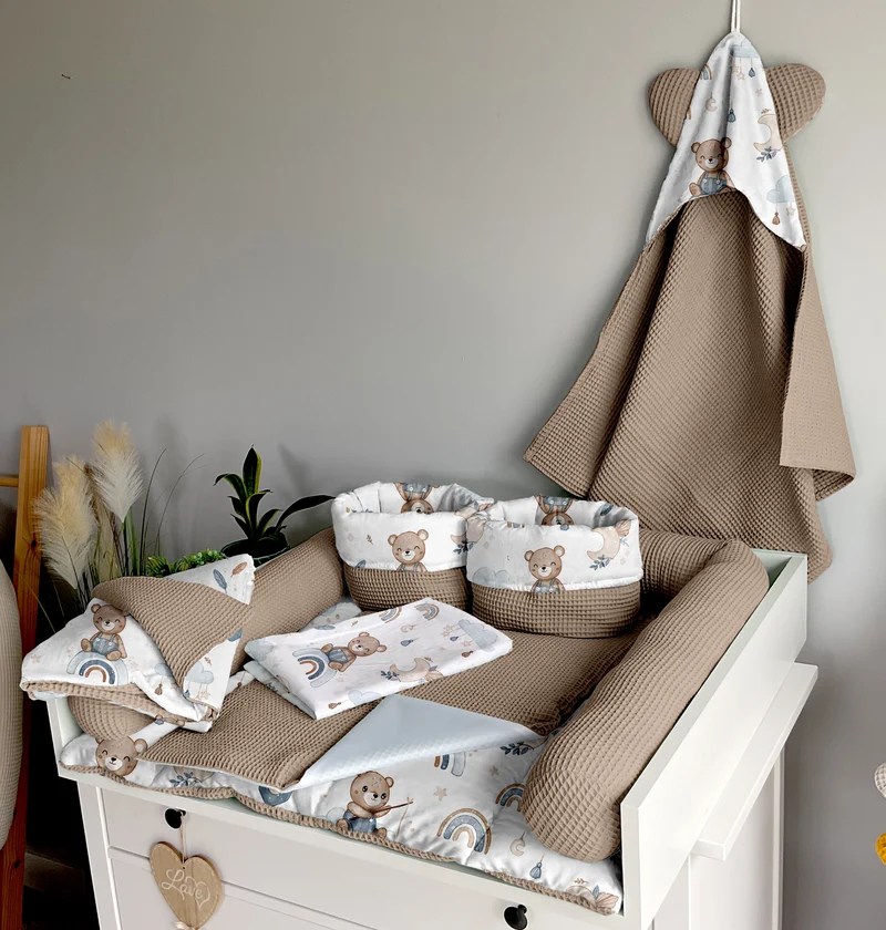 Changing mat | Dreams of sleepy bears and brown