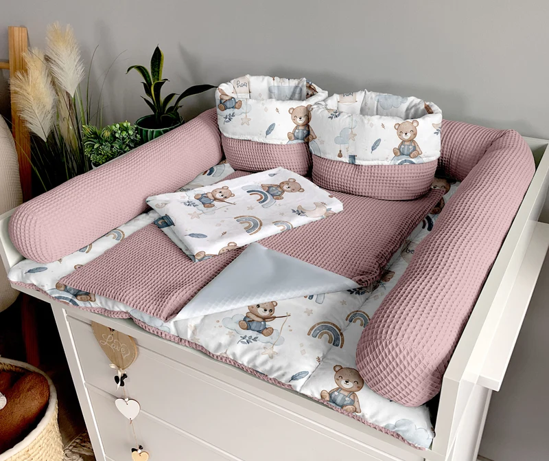Changing mat | Dreams of sleepy bears and dirty pink