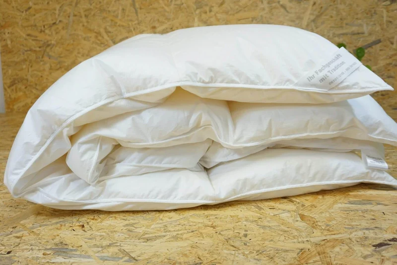 Daunen Winterbettdecke 135 x 200 cm – 100% Premium Gänsedaunen, extra warm