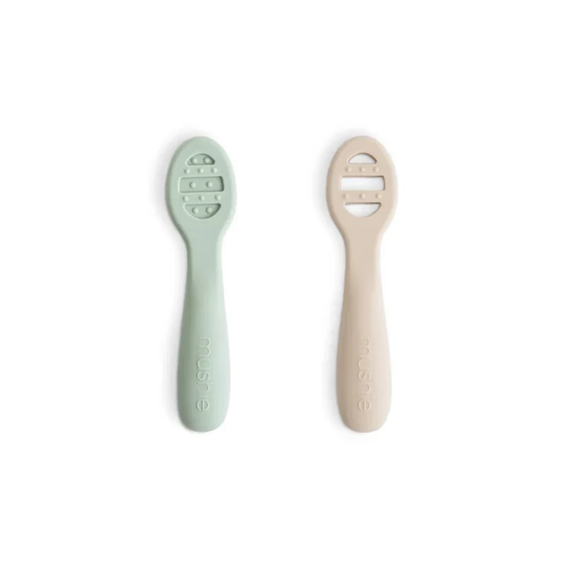 Mushie erstes Baby Löffel 2er Set Cambridge Blue/Shifting Sand