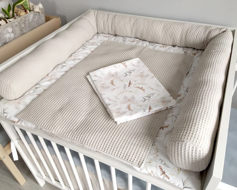 Changing mat | Moths