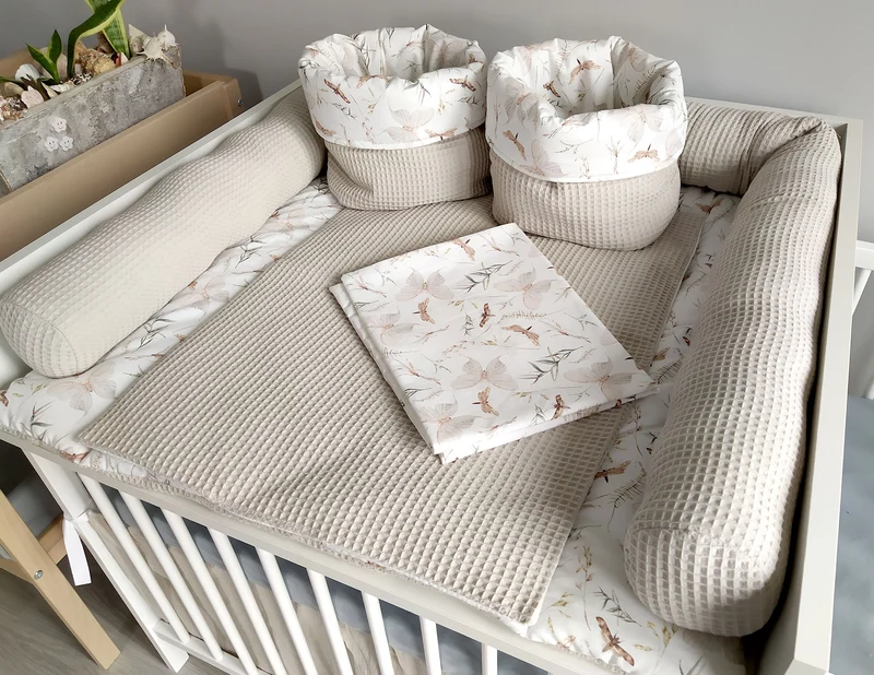 Changing mat | Moths