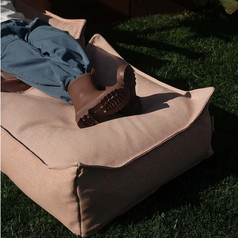 Wigiwama Outdoor Ottoman Seashell