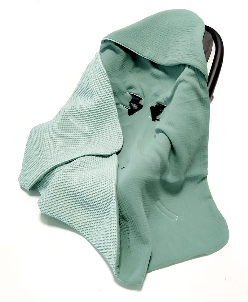 Summer baby car seat blanket | Waffle & muslin | Bay
