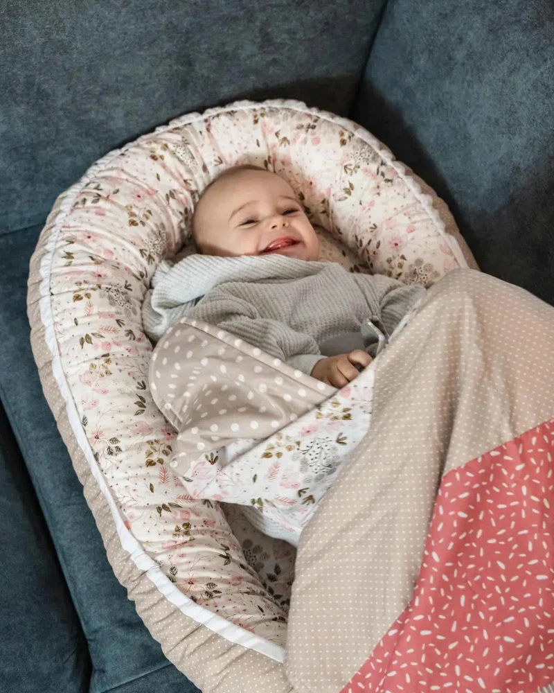 Babynest Rosa Blüten