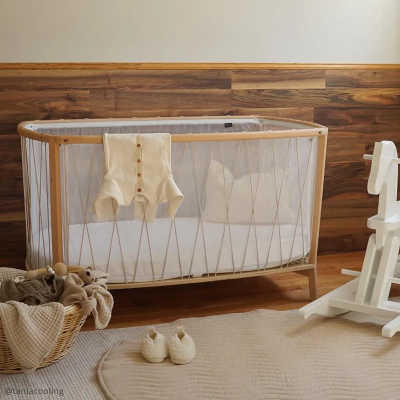 Charlie Crane Babybett 'Kimi' 76 x 130 mit Matratze und Matratzenschutz Desert