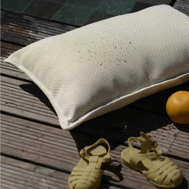 Wigiwama Outdoor Kissen ' Bolster' Terra