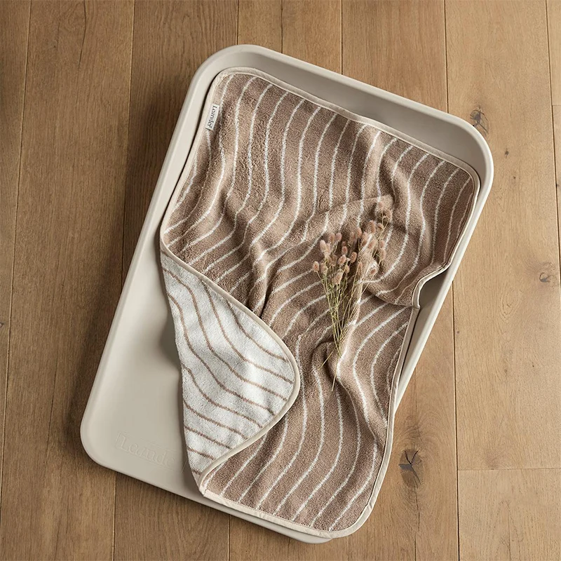 Leander Matty Topper Bio-Baumwolle 'Woodland' für Wickelkissen Cappuccino