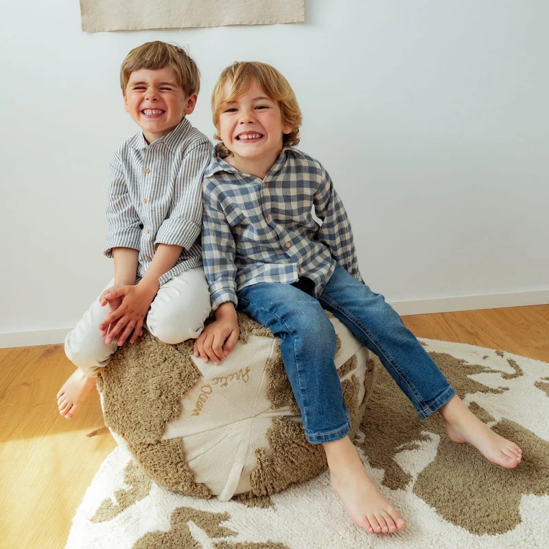 Sitzpuff für Kinder “RUGCYCLED WORLD MAP"