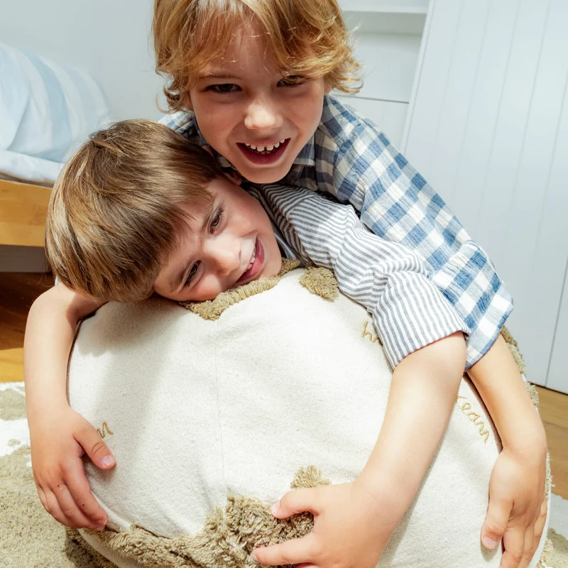 Sitzpuff für Kinder “RUGCYCLED WORLD MAP"