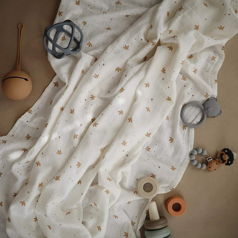 Mushie Musselin Swaddle Sparrow