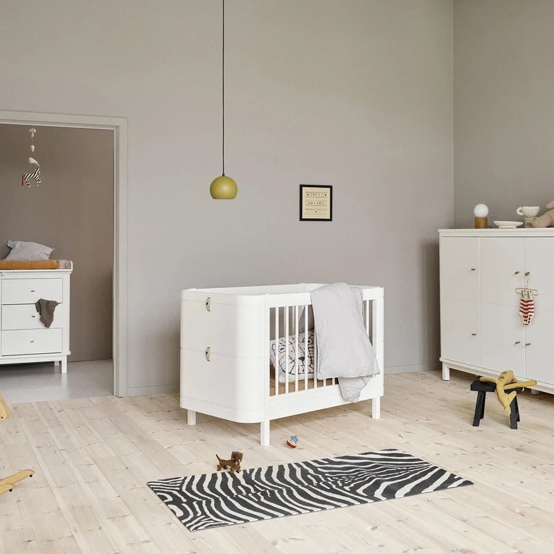 Oliver Furniture Wood Mini+ Babybett inkl. Umbauset Juniorbett Weiss