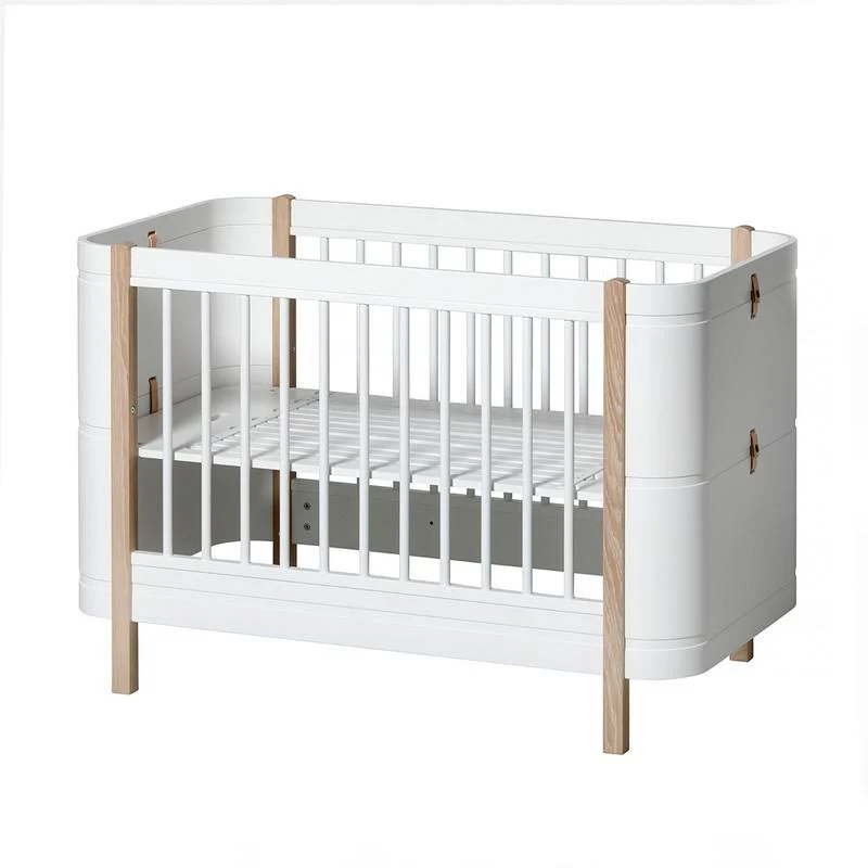 Oliver Furniture Wood Mini+ Babybett inkl. Umbauset Juniorbett Weiss/Eiche