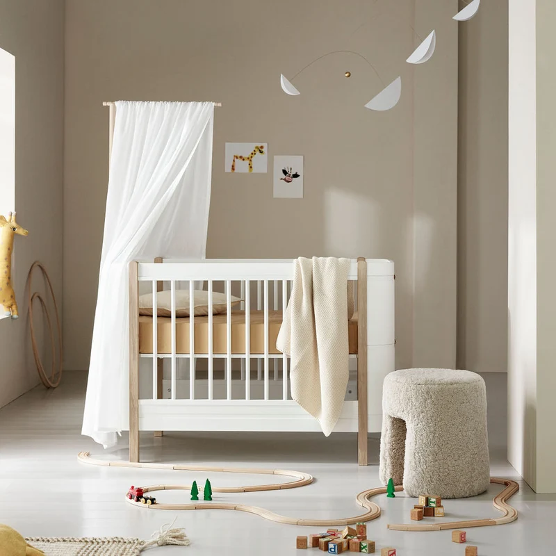 Oliver Furniture Wood Mini+ Babybett inkl. Umbauset Juniorbett Weiss/Eiche
