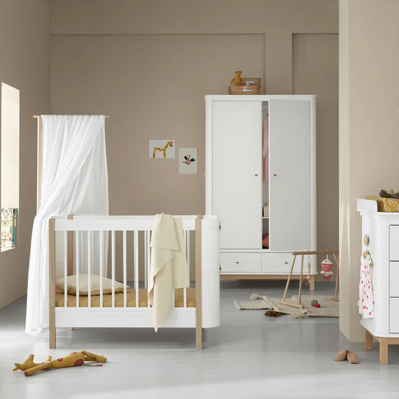 Oliver Furniture Wood Mini+ Babybett inkl. Umbauset Juniorbett Weiss/Eiche