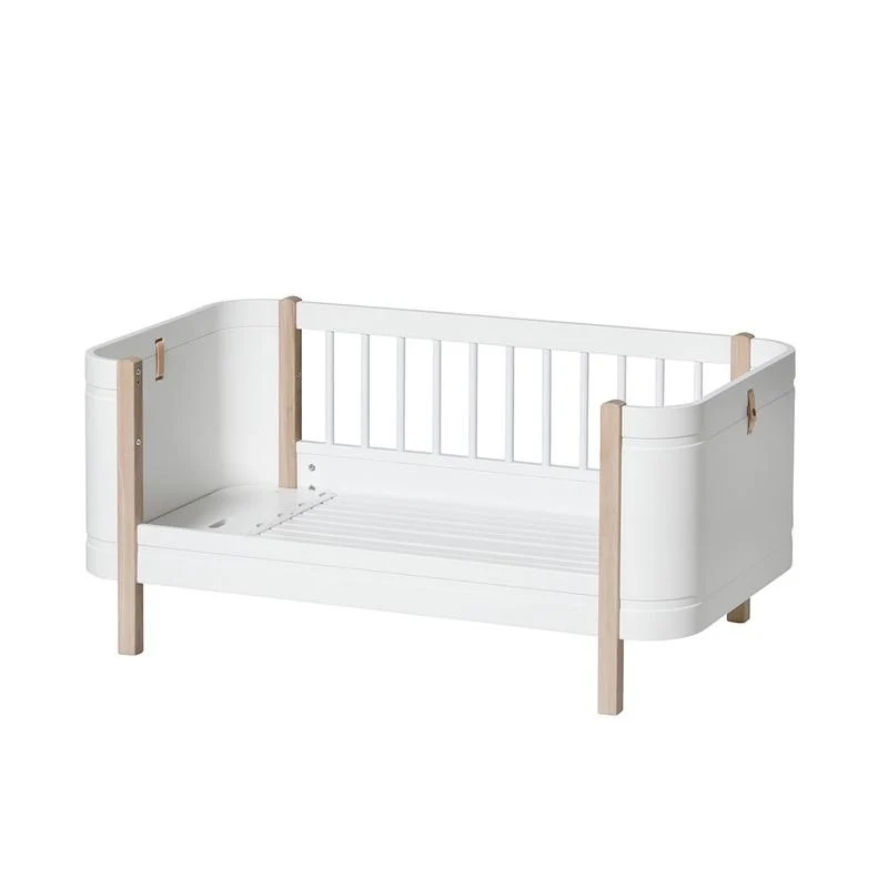 Oliver Furniture Wood Mini+ Babybett inkl. Umbauset Juniorbett Weiss/Eiche