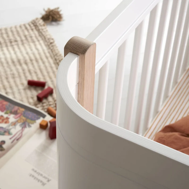 Oliver Furniture Wood Mini+ Babybett inkl. Umbauset Juniorbett Weiss/Eiche