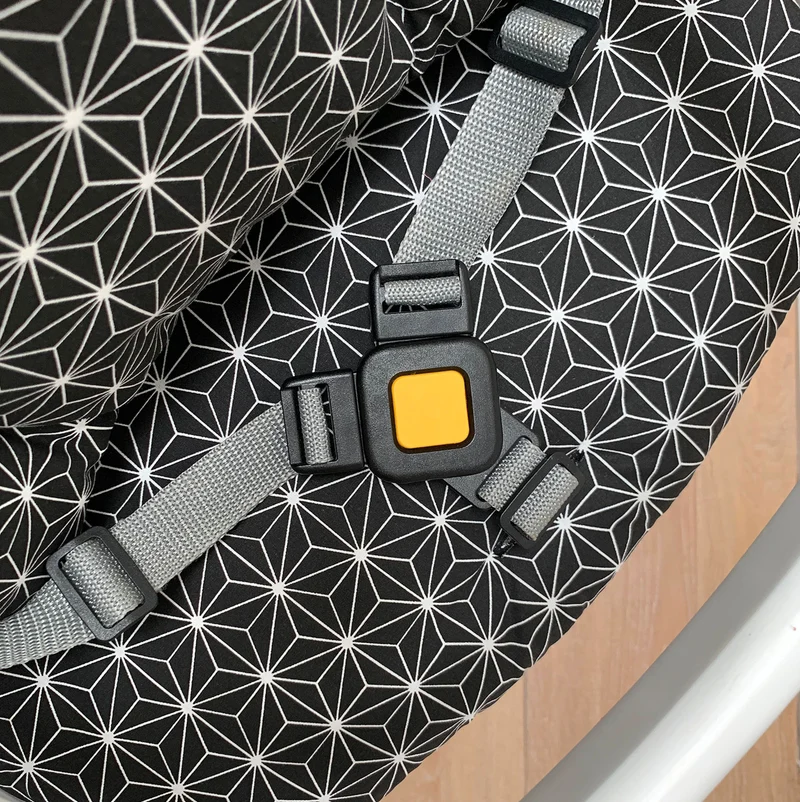 ABWASCHBAR Timba Sitzkissen Set Happy Star Schwarz für Bebeconfort Hochstuhl