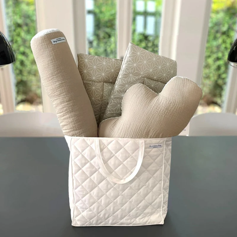 Mittler Geschenkbox, Präsent zur Geburt oder Babyshower - Beige