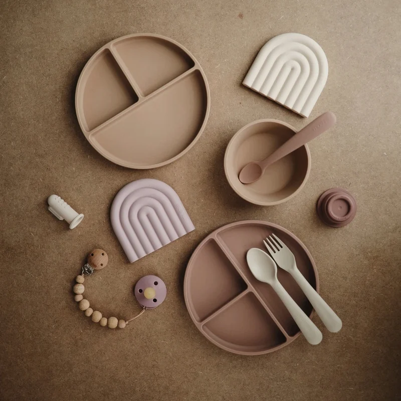 Mushie Silikon Teller mit Saugnapf Cloudy Mauve