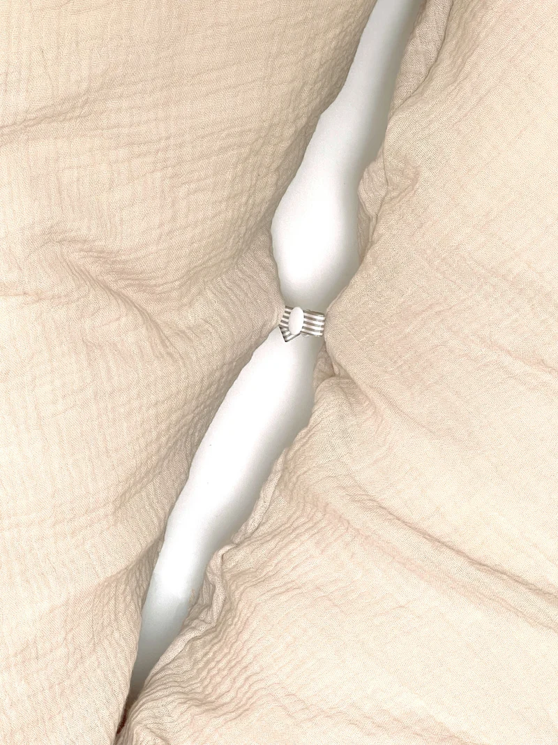 "Das Original" Theraline Stillkissen inkl. Musselin Bezug (190 cm x 38 cm) - Beige