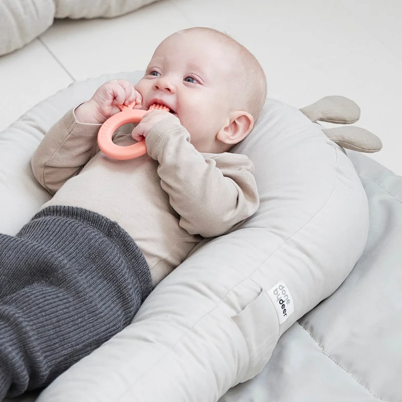 Babynest mit Spielbogen “Raffi Sand”