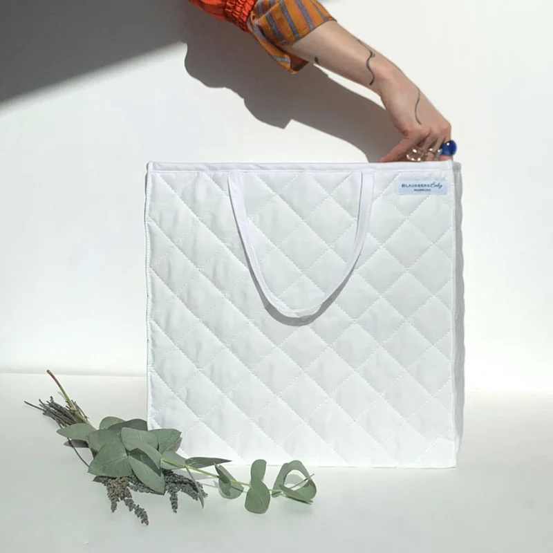Große Geschenkbox, Präsent zur Geburt oder Babyshower - Salbei Grün