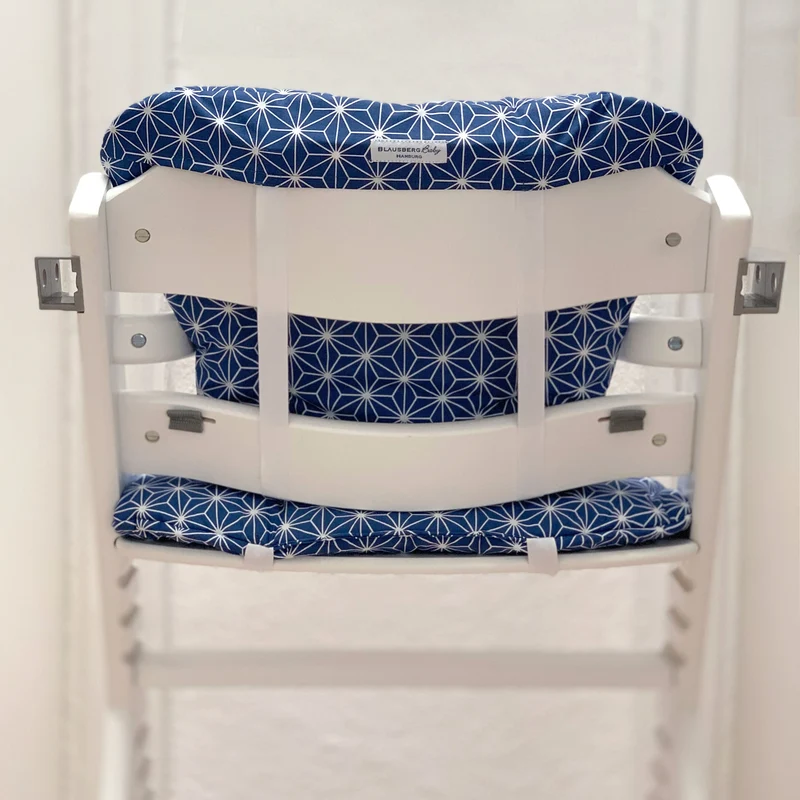Mit Namens-Stickerei - ABWASCHBAR Timba Sitzkissen Set Happy Star Blueberry Blau für Bebeconfort Hochstuhl - personaliserbar