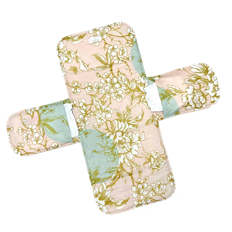 Wickeltasche Windeltasche mit Wickelunterlage für unterwegs ABWiSCHBAR Blossom Mint Blush Beschichtet