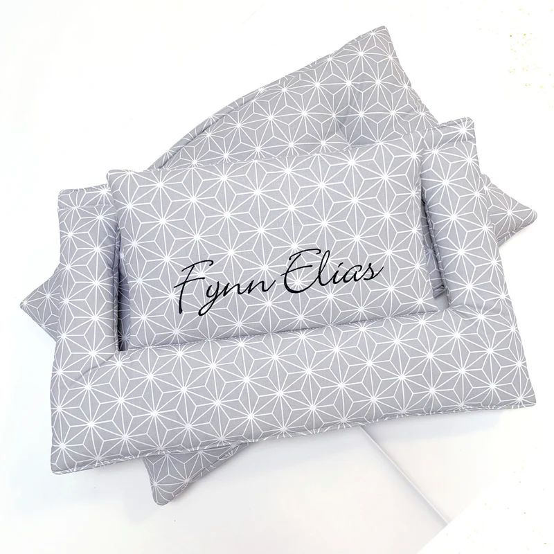 MIT NAMENS-STICKEREI - Abwaschbar Tripp Trapp Sitzkissen Happy Star Grau Personalisierbar