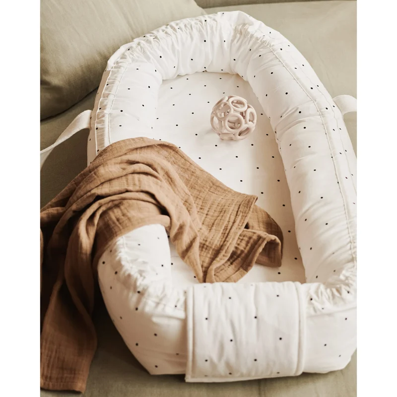 Tragbares Babynest “Gro Little Dot Creme De La Creme”