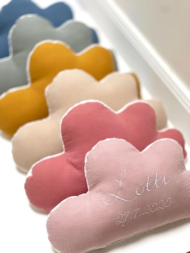 Kissen personalisiert mit Namen Baby - Musselin Salbei Grün