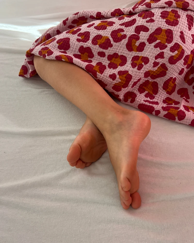 Musselin Decke aus Baumwolle, Oeko-Tex – Weiche Sommerdecke, Überdecke, Schlafdecke Rosa Pink Tigerprint