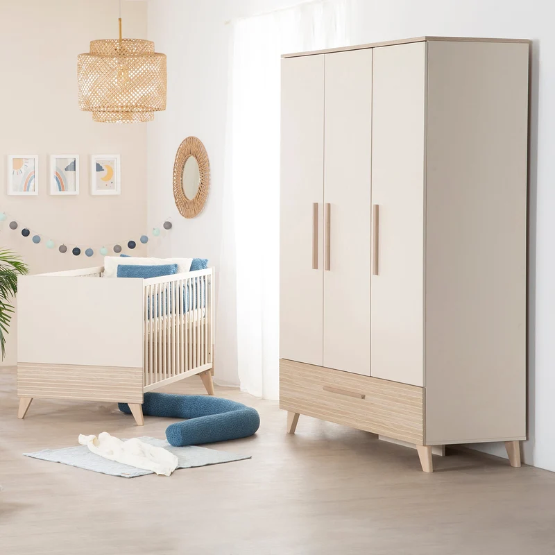 Kinderzimmer Set 3-teilig Sidney - Kinderbett 70 x 140 cm umbaubar + Wickelkommode mit 3 Schubladen + Kinderkleiderschrank - Griffe & Füße aus Massivholz - Cashmere / Eiche
