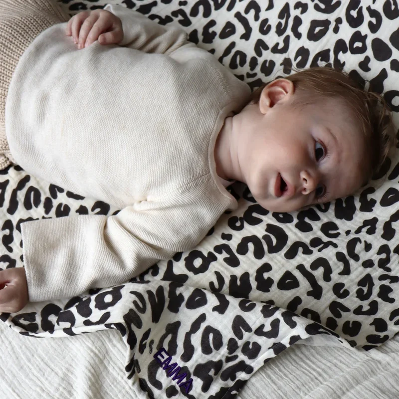 studio noos holy cow Swaddle | 70x70 cm