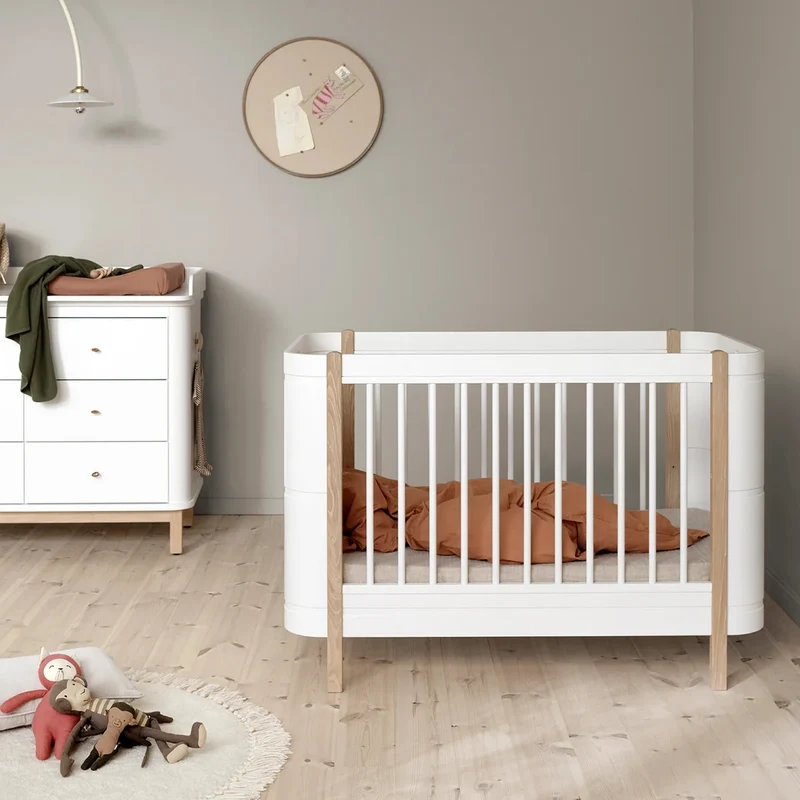 Oliver Furniture Wood mini+ Babybett exkl. Umbauteile weiß/Eiche