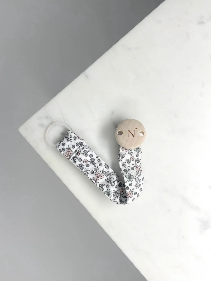 Personalisiere dein Schnullerband