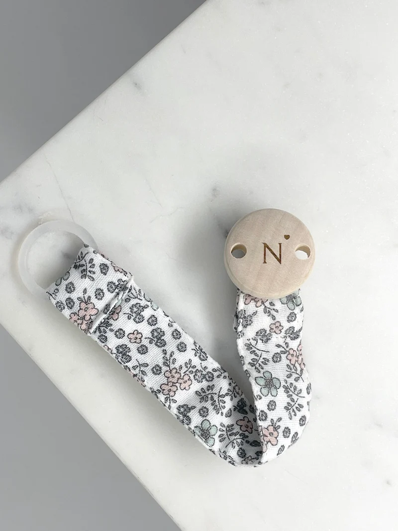 Personalisiere dein Schnullerband