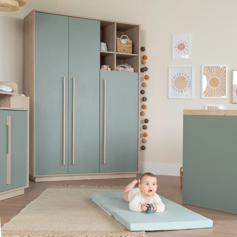 Babyzimmer 'Selva' 3-teilig - Offene Fächer & Soft Close - Reed Green / Virginia Chestnut