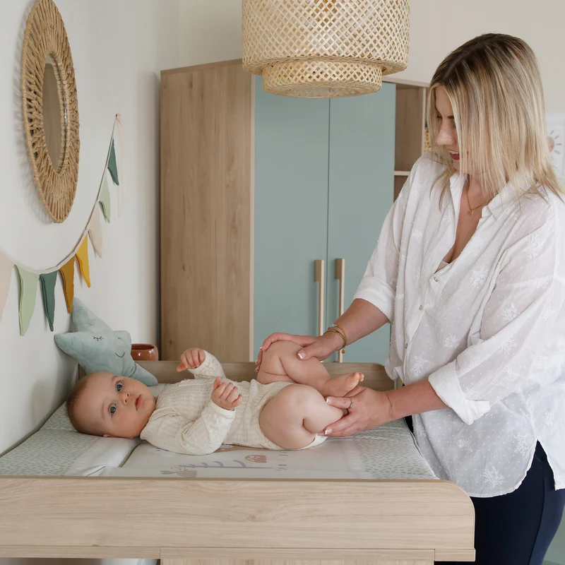 Babyzimmer 'Selva' 3-teilig - Offene Fächer & Soft Close - Reed Green / Virginia Chestnut