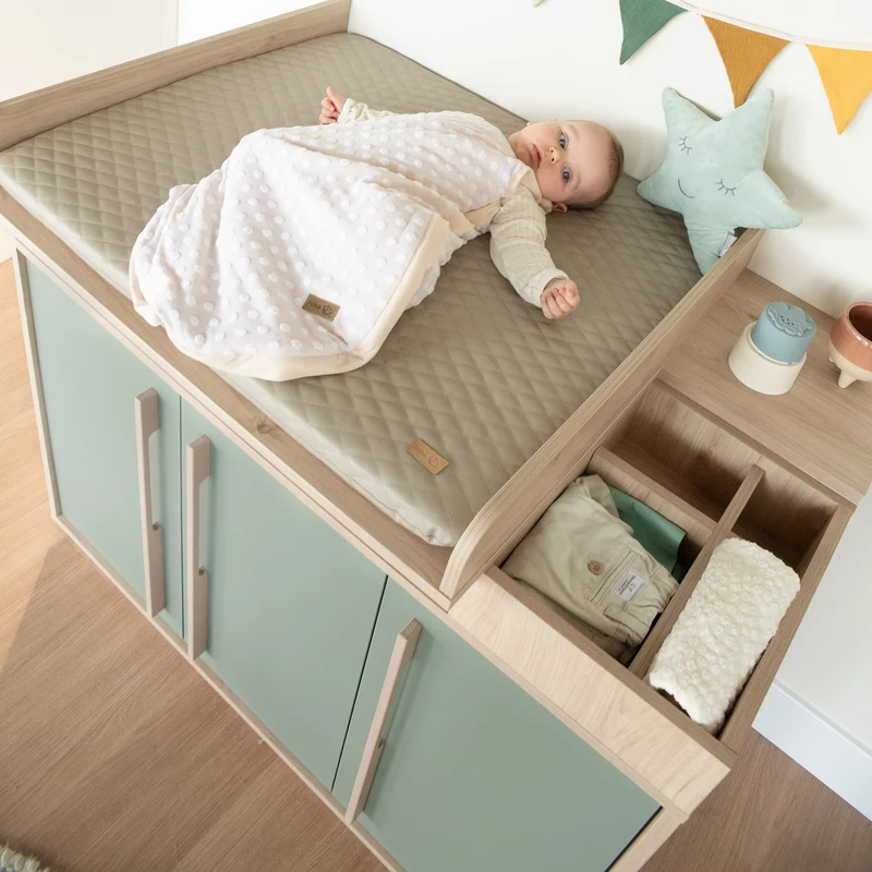 Babyzimmer 'Selva' 3-teilig - Offene Fächer & Soft Close - Reed Green / Virginia Chestnut