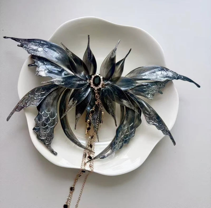 Moving Wings Hair Pin