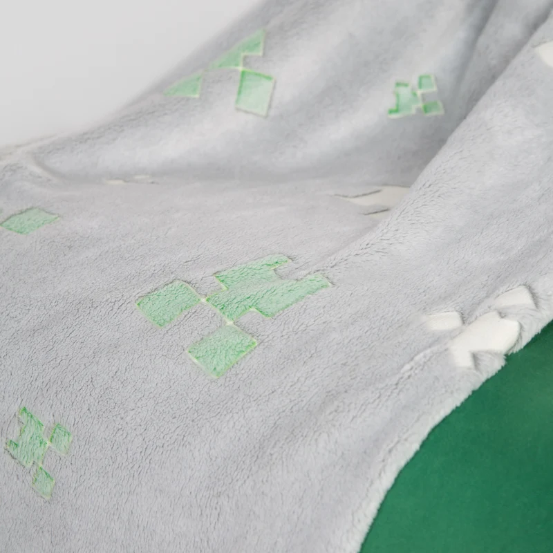 Kuscheldecke 'Minecraft' mit Glow-in-the-Dark-Funktion - Hellgrau / Grün