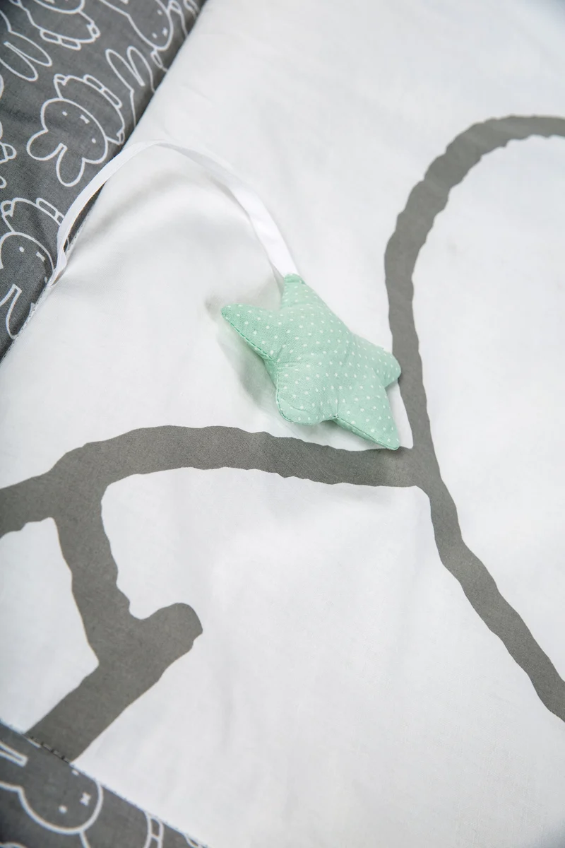 Krabbeldecke "miffy®" – 100 x 100 cm, Spiel-/Laufgittereinlage, Baumwolle
