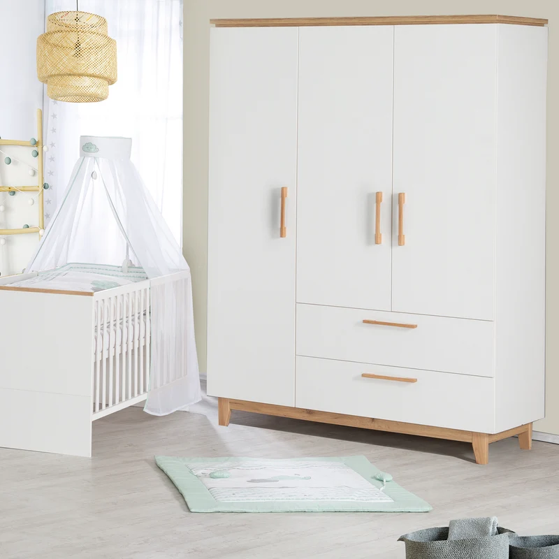Zimmerset 'Finn' inkl. Kombi-Bett 70 x 140 cm, Wickelkommode & 3-türigem Schrank, Weiß/ Goldeiche
