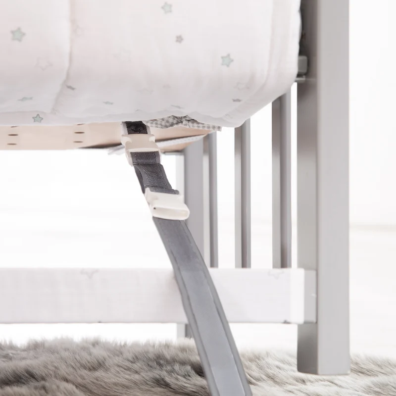 Ergänzungsgurt zum Befestigen von Stuben- und Beistellbetten der Marke roba an Boxspringbetten